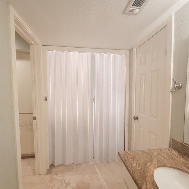 Building Photo - 2333 Bering Dr