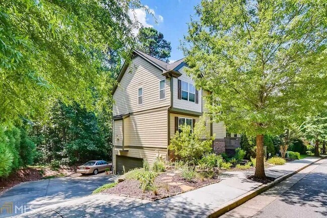 Building Photo - 1655 Habershal Dr NW