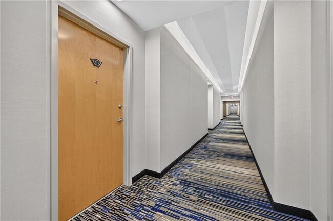Building Photo - 3324 Peachtree Rd NE