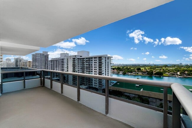 Building Photo - 5801 Collins Ave