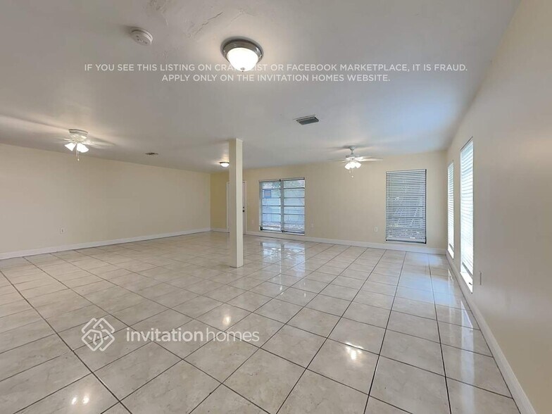 Building Photo - 6221 SW 62nd Terrace