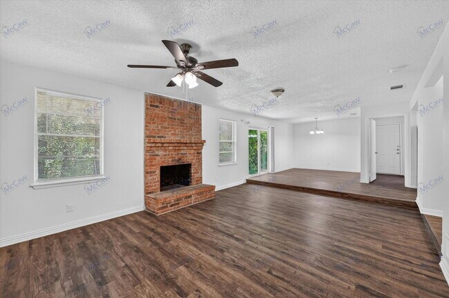 Building Photo - 7606 Antoinette St