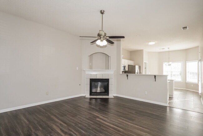 Building Photo - 6799 Showboat Ln