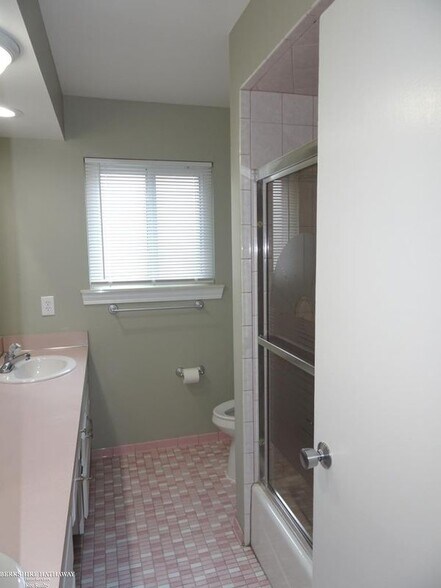 Building Photo - 32106 Gainsborough Dr