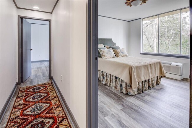 Building Photo - 2637 Peachtree Rd NE