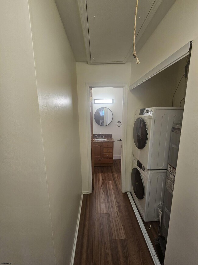 Building Photo - 3016 Ivy Bush Ct