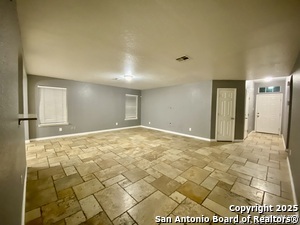 Building Photo - 935 Snowshoe