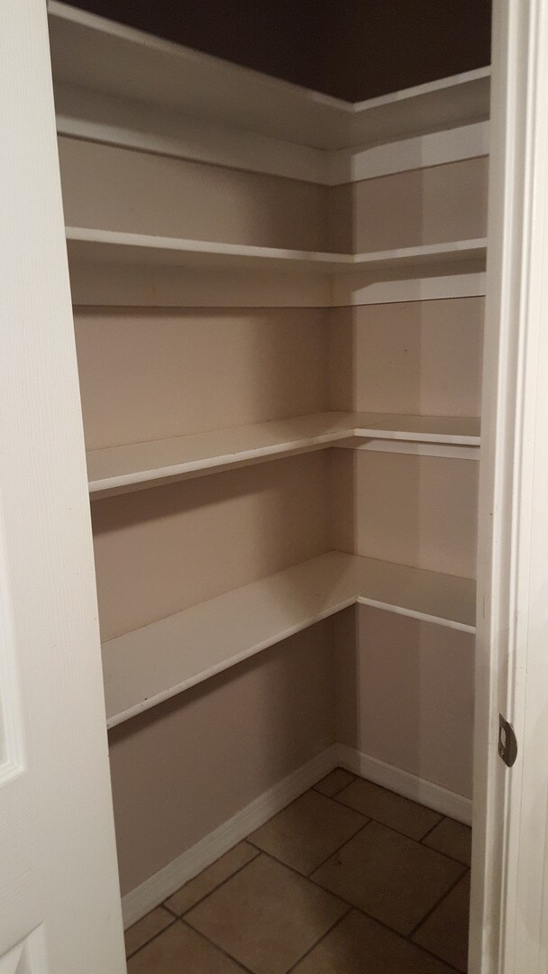 Building Photo - 4911-4911 N M St