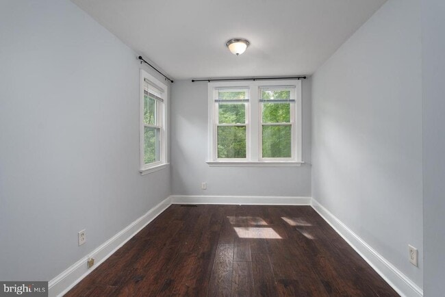 Building Photo - 156 Mercer St