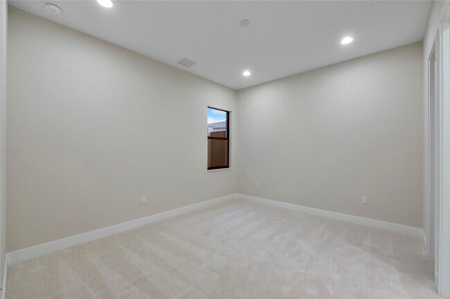 Building Photo - 20119 Pacific Dunes Dr