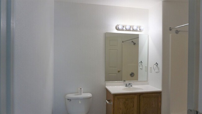 Building Photo - 4410 Buena Loma Way