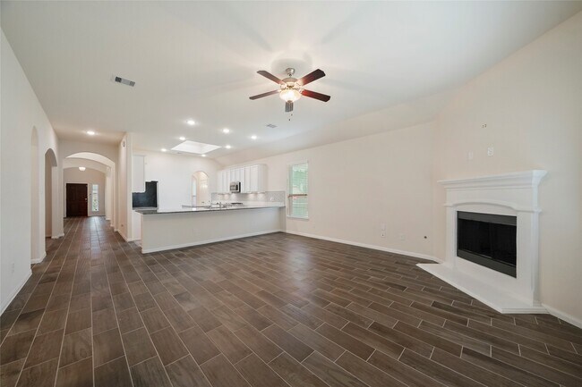 Building Photo - 1403 Holly Chase Dr