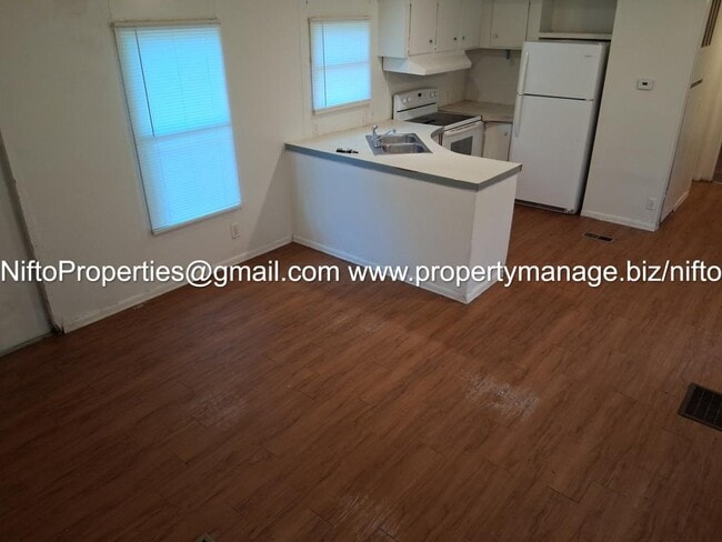 Building Photo - 5584 Aenon Ln