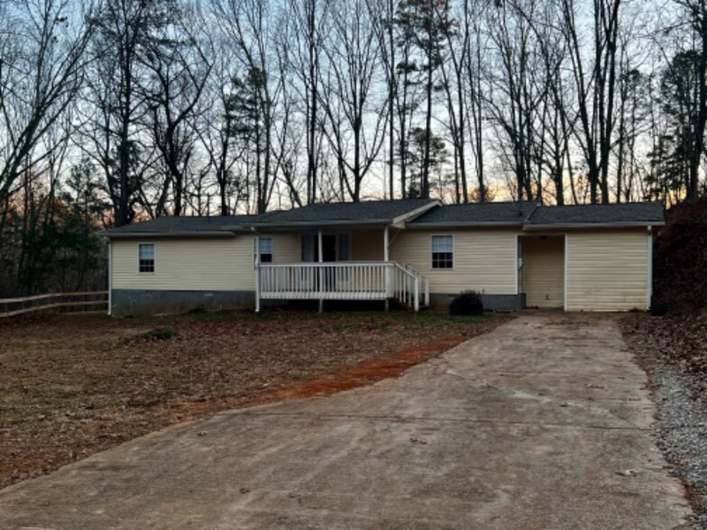 Building Photo - 1854 Burnt Stand Rd