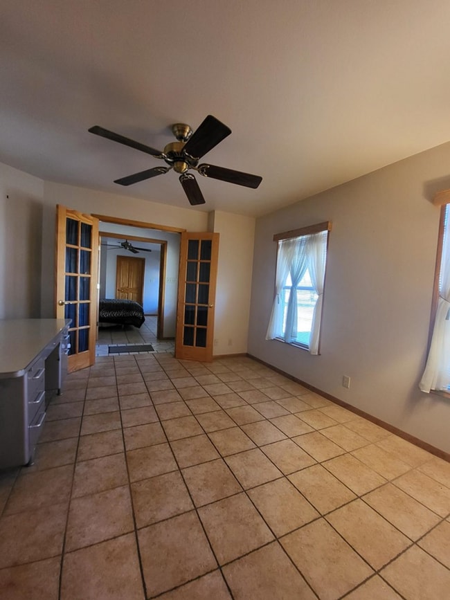 Building Photo - FOR LEASE!! Country Living