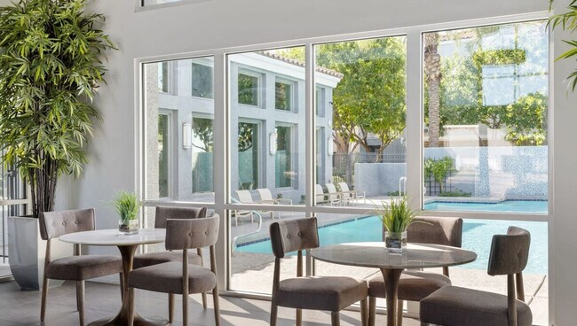 Building Photo - 14 W Villa Rita Dr