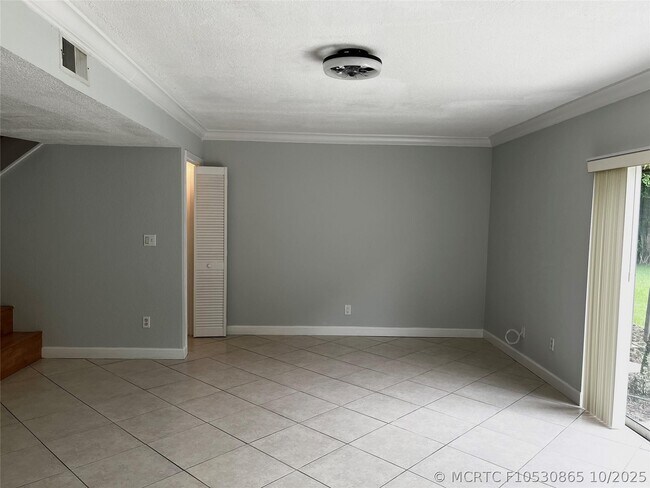 Building Photo - 8149 Lagos De Campo Blvd