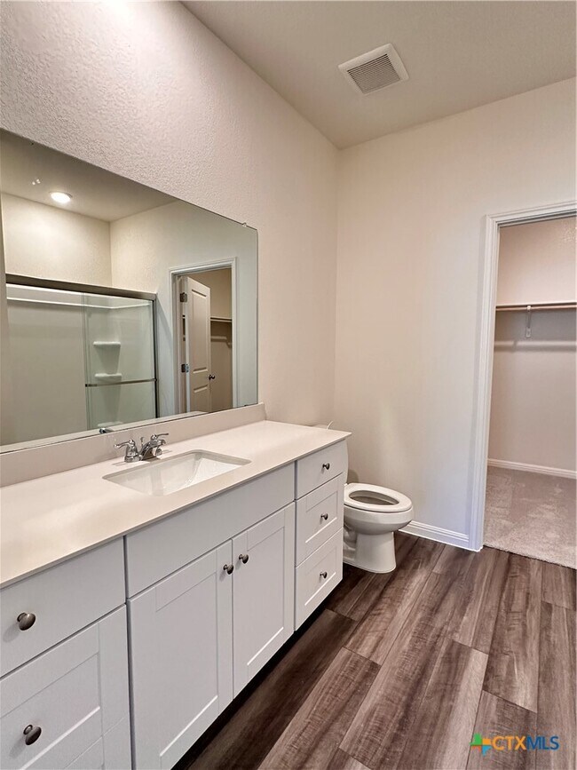 Building Photo - 124 Parrigin Cv