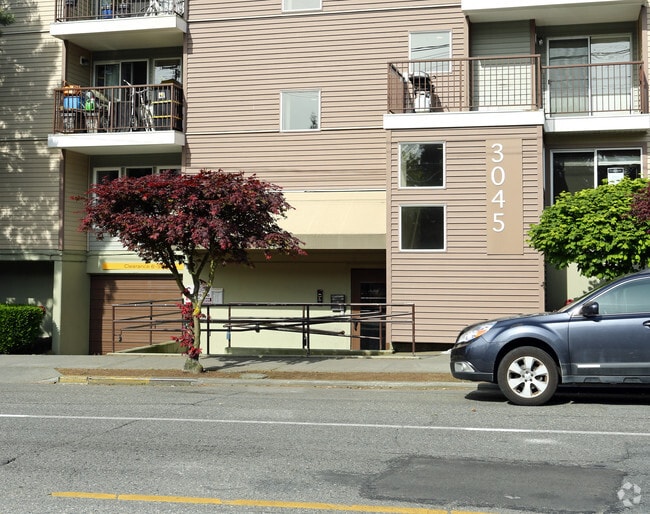 Building Photo - Aravita