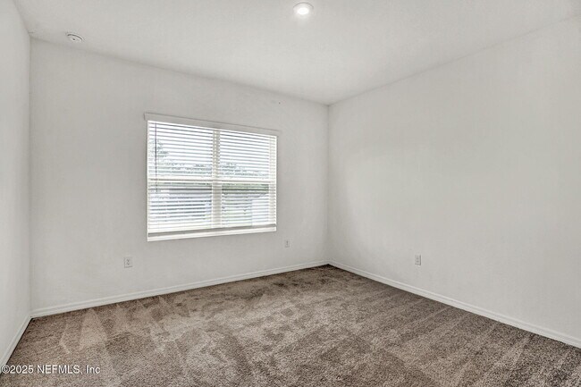 Building Photo - 296 Anthony Dr