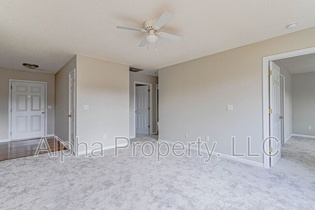 Building Photo - 4 Buzzell Ct