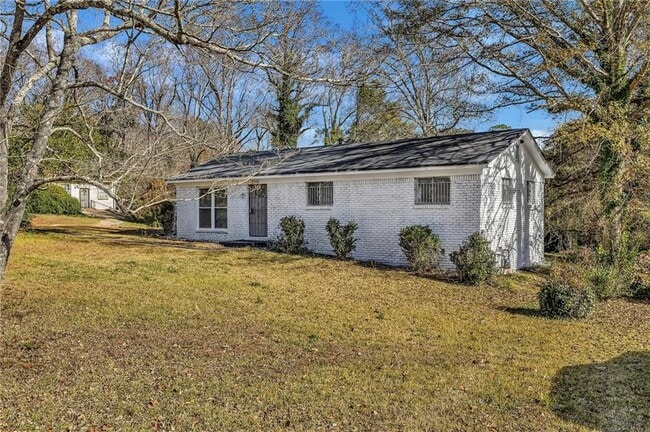 Building Photo - 2356 County Line Rd SW