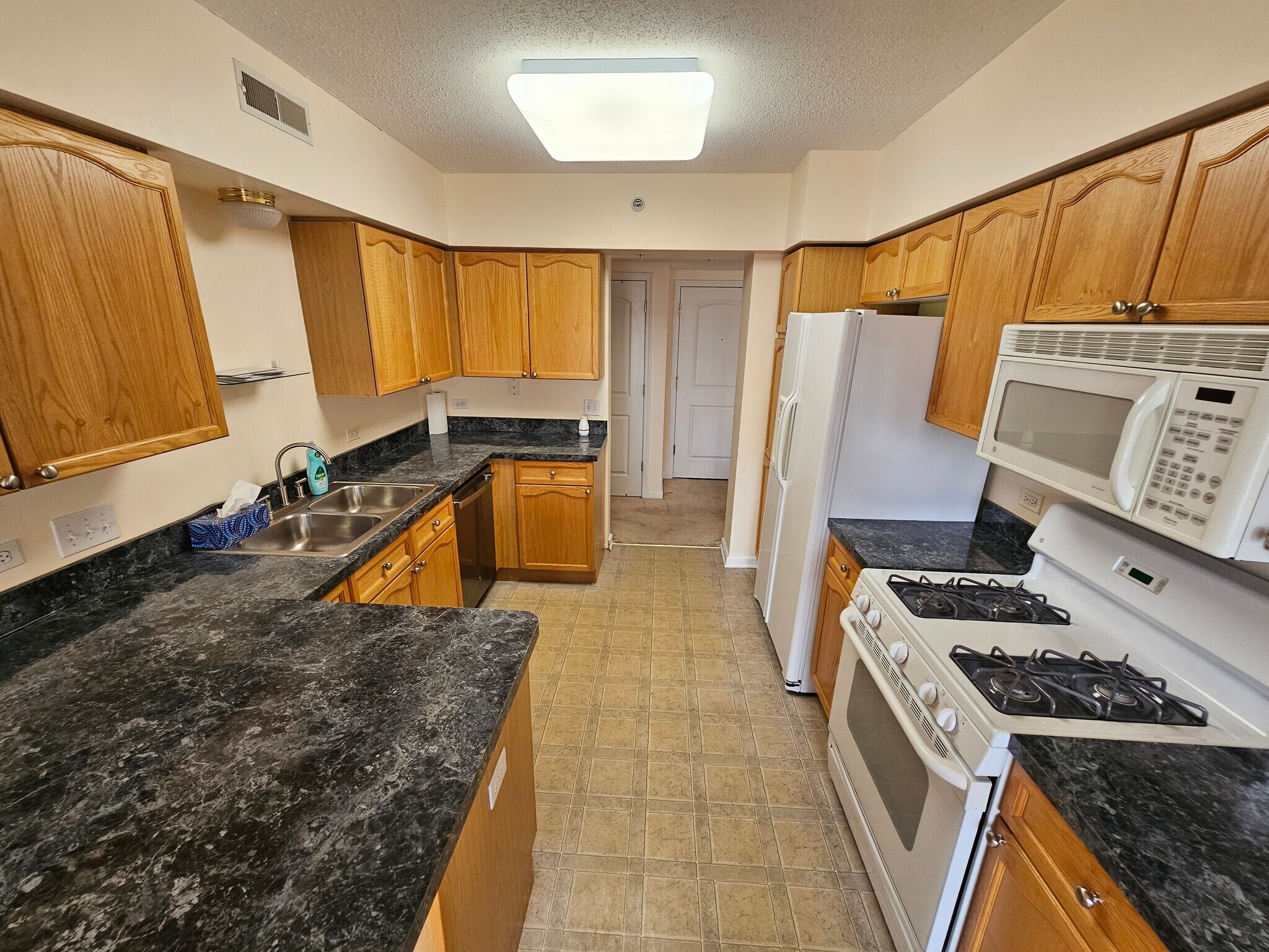 Building Photo - 655 Perrie Dr