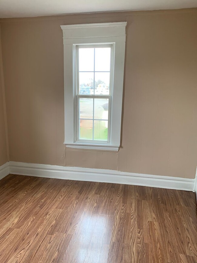 Building Photo - 1715 Park St