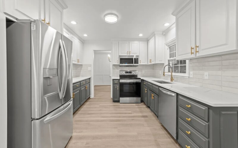 Building Photo - 3204 Manor Ridge Dr