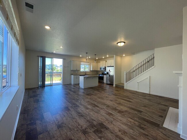 Building Photo - 4Bd/2.5Ba Gresham Home ~ Community Playgro...