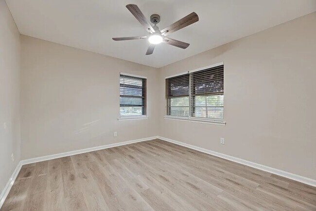 Building Photo - 5706 Rocky Ridge Rd