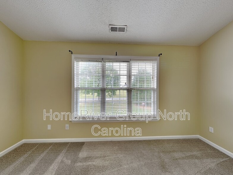 Building Photo - 1618 Crag Burn Ln