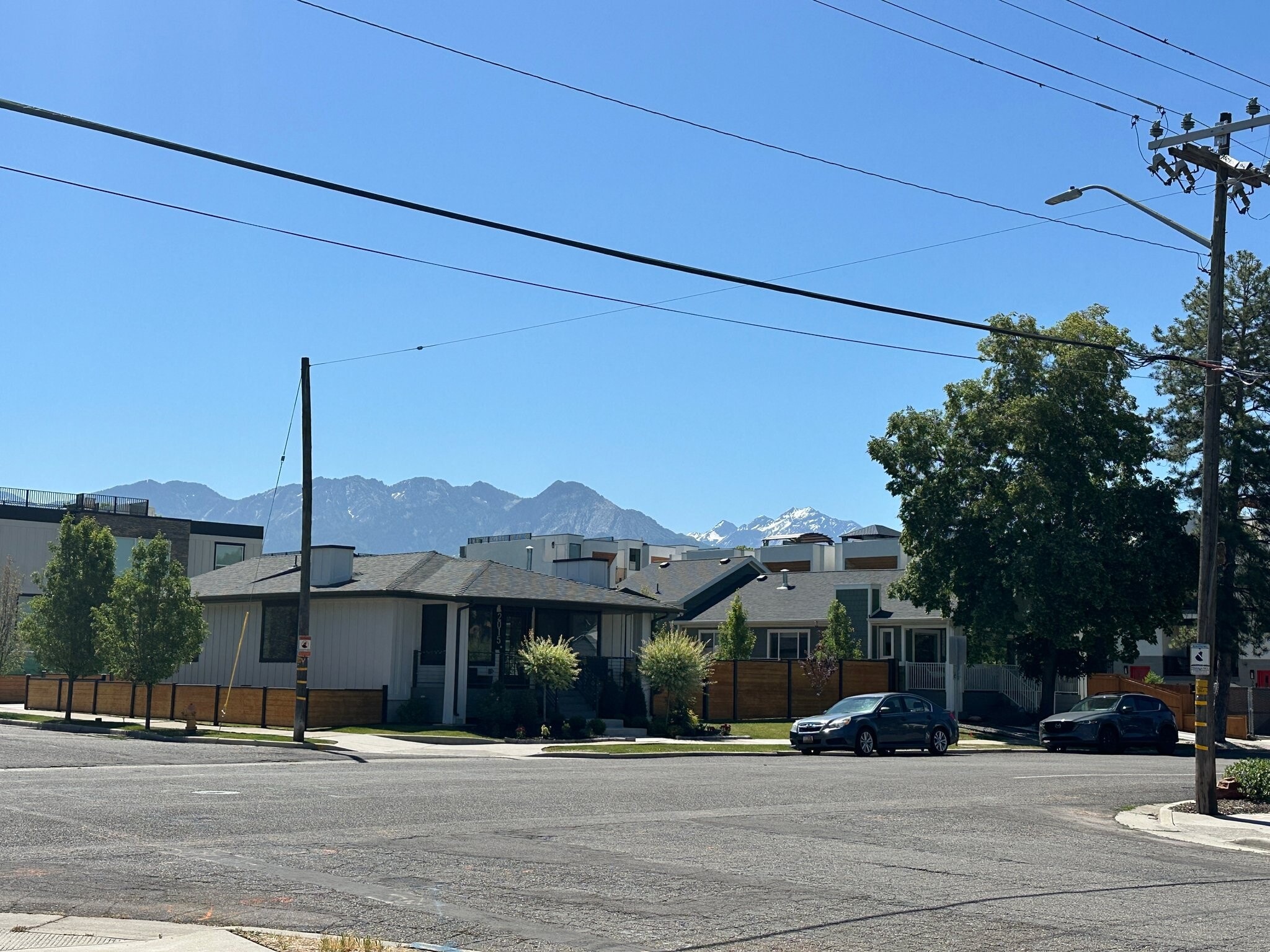 Building Photo - 387 Redondo Ave