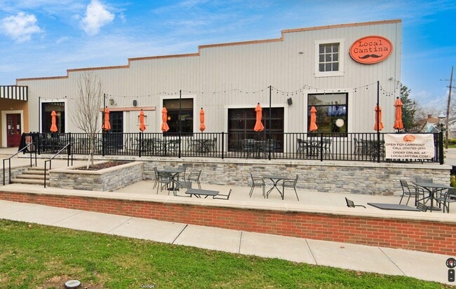 Building Photo - 3070 Lotz Dr