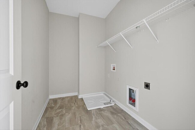 Building Photo - 4407 Silver Oak Dr SW