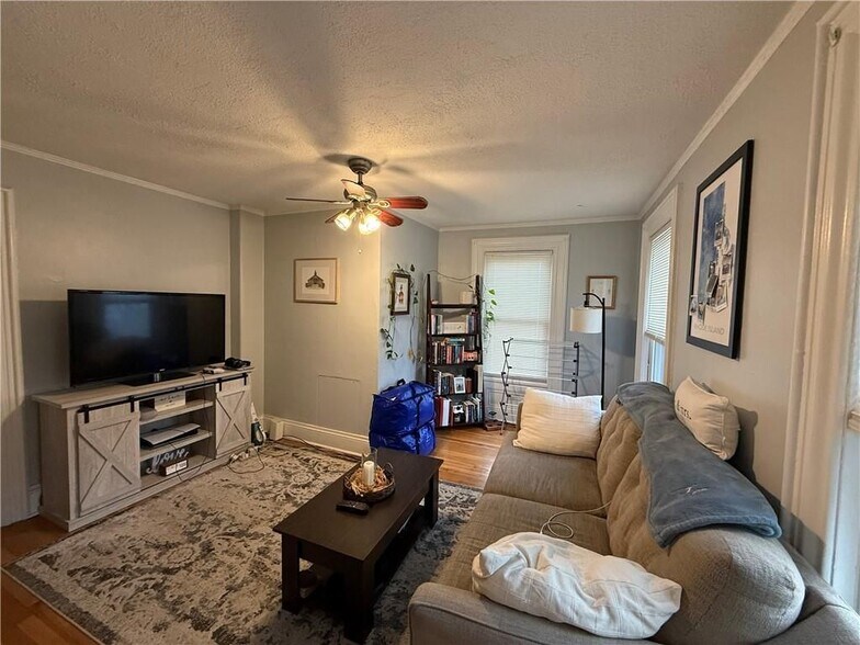 Building Photo - 251 High St