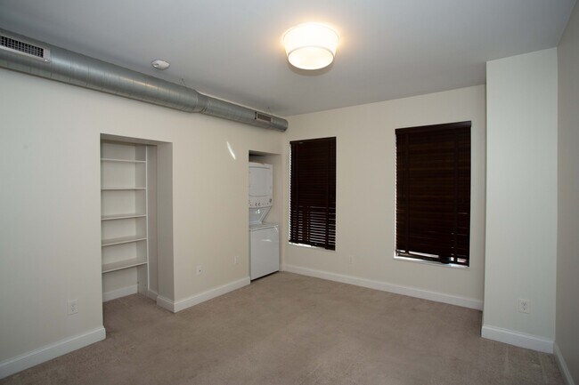 Building Photo - 65 S 5th St