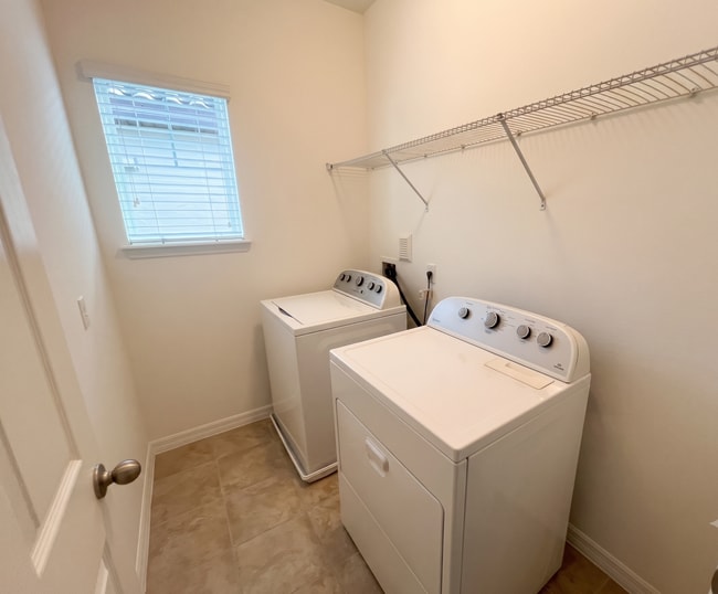 Building Photo - 9313 Tyrella Pine Trail