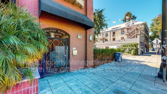 Primary Photo - 110 5th St