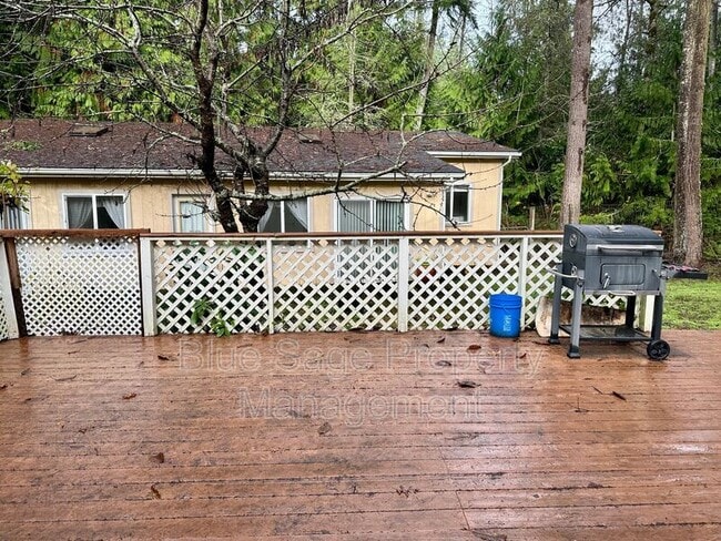 Building Photo - 1375 S Bagley Creek Rd