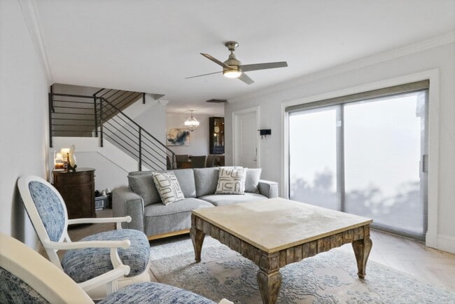 Building Photo - 2320 23rd Ct