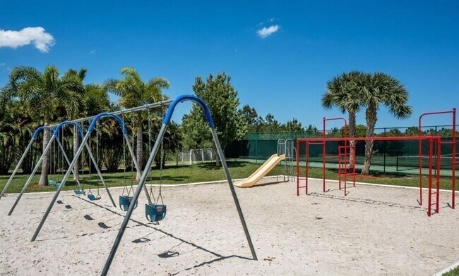 Building Photo - 5717 Spanish River Rd