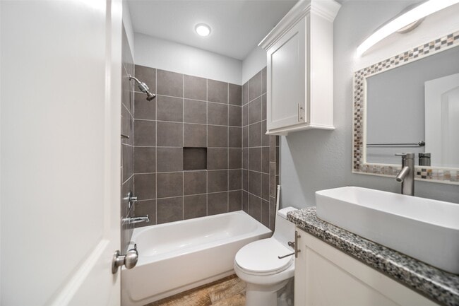 Building Photo - 16928 Kempwood