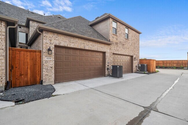 Building Photo - 11254 Buchanan Cvs Ln