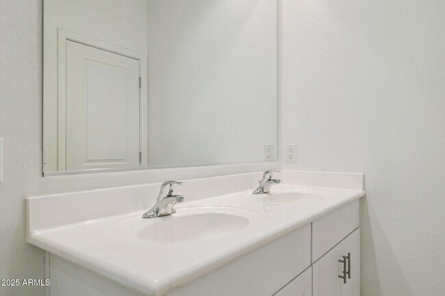 Building Photo - 33974 Beeblossom Trl