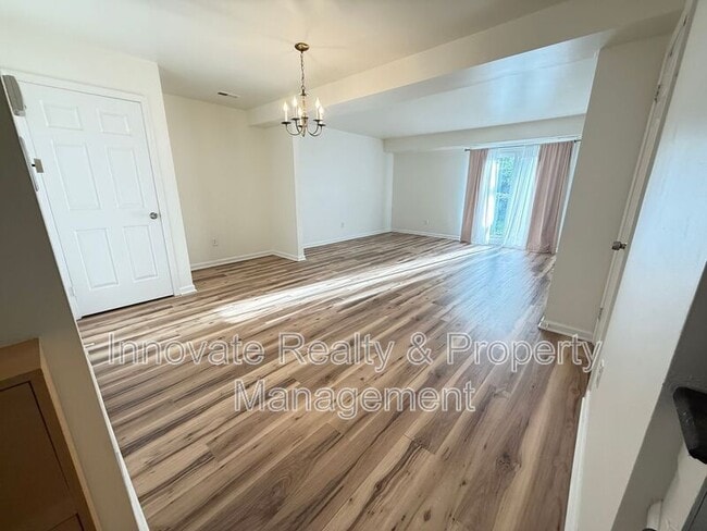 Building Photo - 304 Brookwood Dr
