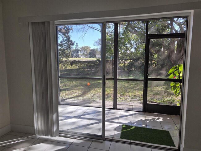 Building Photo - 8000 Fairview Dr