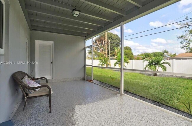 Building Photo - 2550 N Diexe Hwy