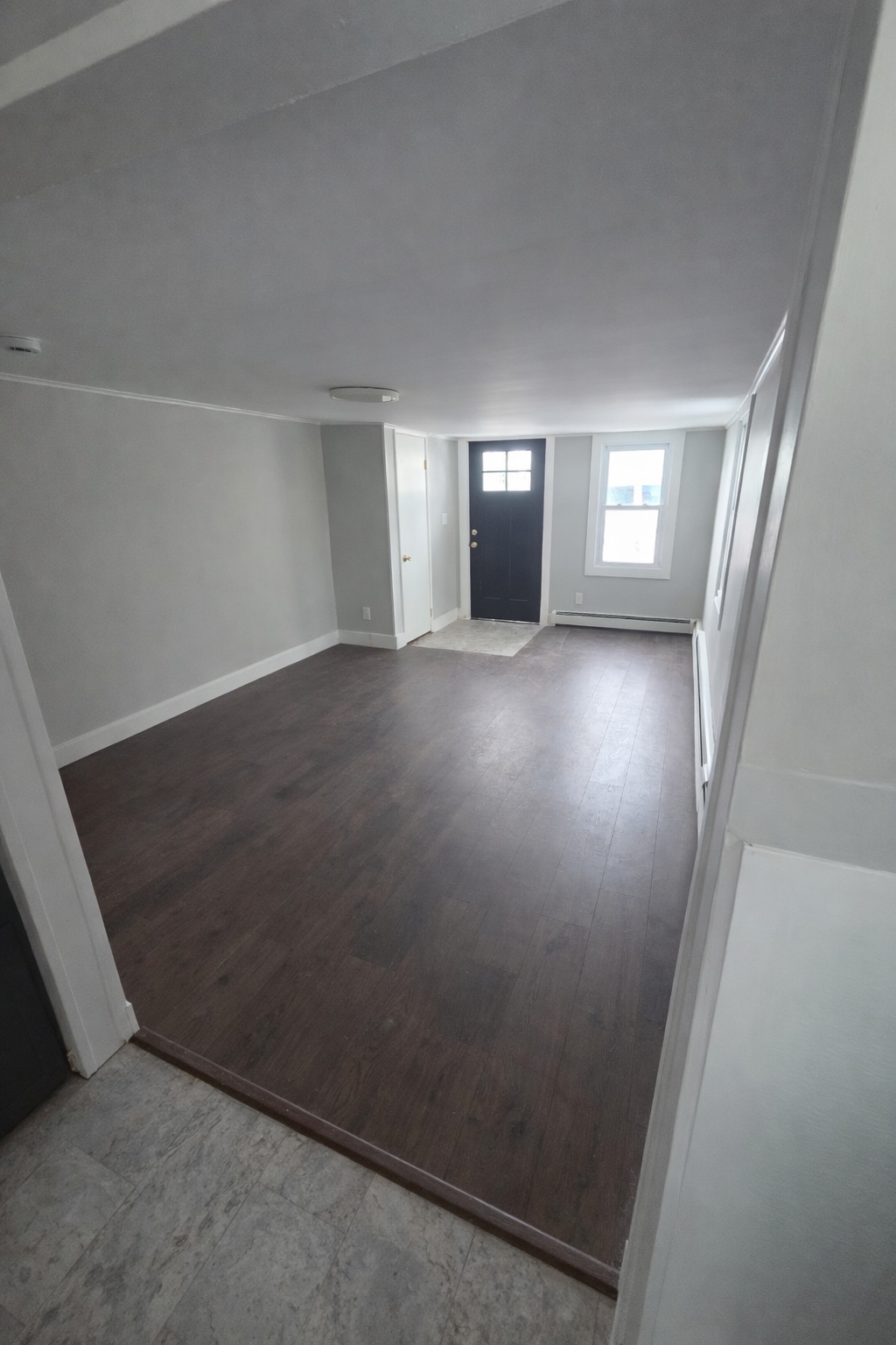 Living Room - 120 Broad St