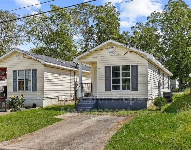 Building Photo - 725 3rd Ave N